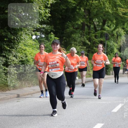 15.06.2025 - REWE Women's Run Jannik Wohlers http://msf.ph/oto/7934422 15.06.2025 10:12:18 Laufen 5379, 26, 5380, 5376, 5391 meine-sportfotos.de