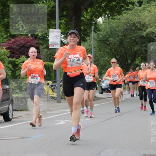 15.06.2025 - REWE Women's Run Jannik Wohlers http://msf.ph/oto/7934456 15.06.2025 08:25:40 Laufen 02, 10733, 15, 2025, 10136, 10693, 10775, 10764, 10245, 10795 meine-sportfotos.de