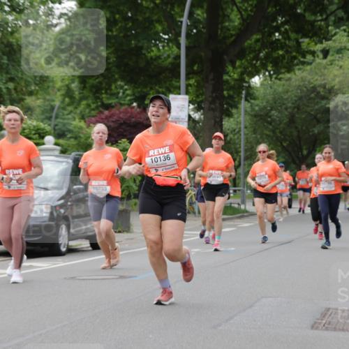 15.06.2025 - REWE Women's Run Jannik Wohlers http://msf.ph/oto/7934538 15.06.2025 08:25:41 Laufen 10733, 10136, 0693, 10775 meine-sportfotos.de