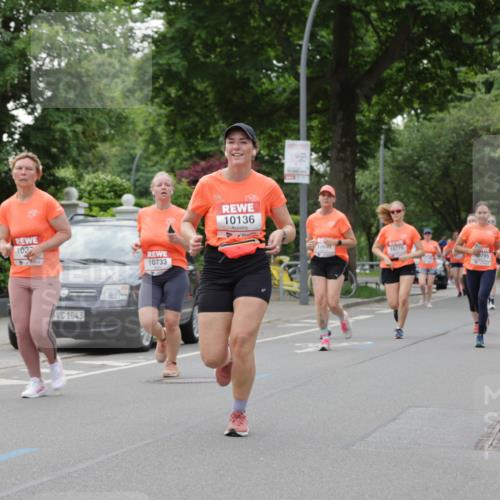15.06.2025 - REWE Women's Run Jannik Wohlers http://msf.ph/oto/7934593 15.06.2025 08:25:41 Laufen 1027, 10733, 1043, 10136, 10693, 10775, 795 meine-sportfotos.de