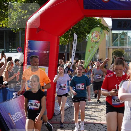 13.06.2025 - Holstenköstenlauf Felixshl http://msf.ph/oto/7934601 13.06.2025 18:03:53 Laufen 2017, 2192, 2573, 2756, 2832, 2833, 2859, 2886, 2946, 3091, 3274, 3596, 3611, 3612, 3837, 3908 meine-sportfotos.de