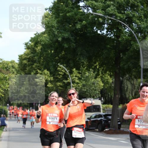 15.06.2025 - REWE Women's Run Jannik Wohlers http://msf.ph/oto/7934628 15.06.2025 09:52:20 Laufen 10671, 10345, 103 meine-sportfotos.de