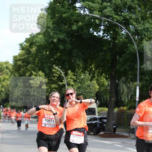 15.06.2025 - REWE Women's Run Jannik Wohlers http://msf.ph/oto/7934636 15.06.2025 09:52:21 Laufen 10671, 10345 meine-sportfotos.de