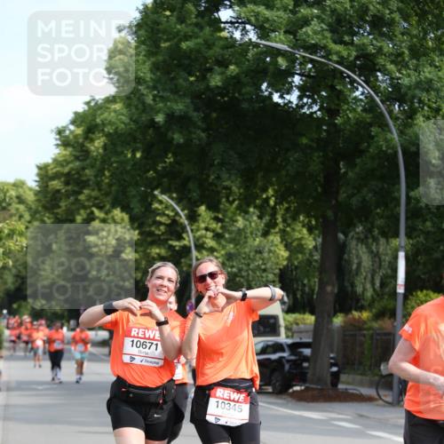 15.06.2025 - REWE Women's Run Jannik Wohlers http://msf.ph/oto/7934639 15.06.2025 09:52:21 Laufen 10671, 10345 meine-sportfotos.de