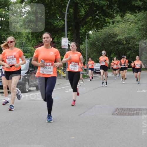 15.06.2025 - REWE Women's Run Jannik Wohlers http://msf.ph/oto/7934640 15.06.2025 08:25:45 Laufen 10775, 4, 10245, 0795 meine-sportfotos.de