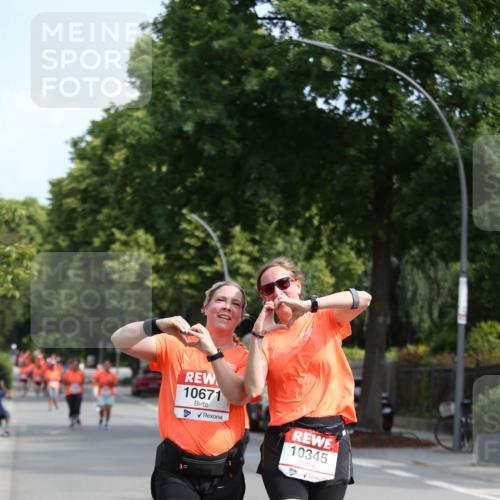 15.06.2025 - REWE Women's Run Jannik Wohlers http://msf.ph/oto/7934660 15.06.2025 09:52:21 Laufen 10671, 10345 meine-sportfotos.de