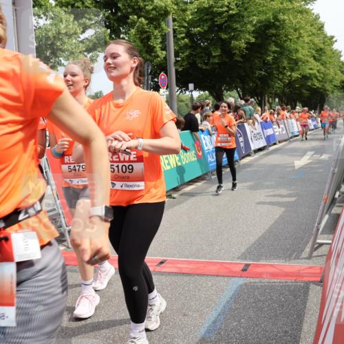 15.06.2025 - REWE Women's Run Strokosch-Dieckow http://msf.ph/oto/7934677 15.06.2025 11:07:46 Ziel 5014, 5016, 5052, 5109, 5144, 5174, 5200, 5278, 5358, 5479, 5548, 5560 meine-sportfotos.de