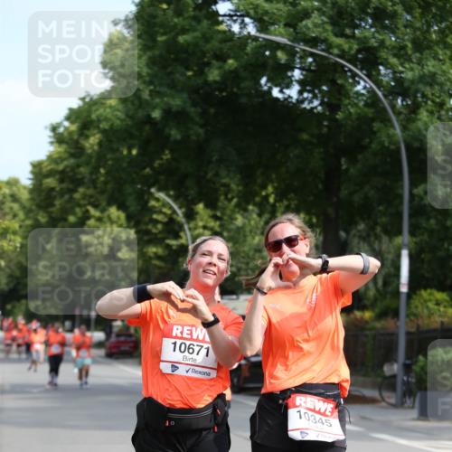 15.06.2025 - REWE Women's Run Jannik Wohlers http://msf.ph/oto/7934685 15.06.2025 09:52:22 Laufen 10671, 10345 meine-sportfotos.de