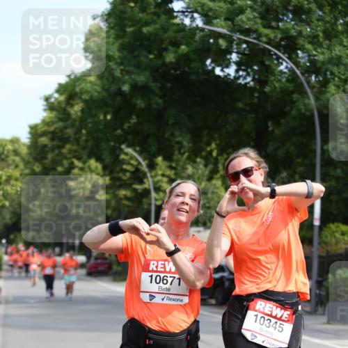 15.06.2025 - REWE Women's Run Jannik Wohlers http://msf.ph/oto/7934694 15.06.2025 09:52:22 Laufen 10671, 10345 meine-sportfotos.de