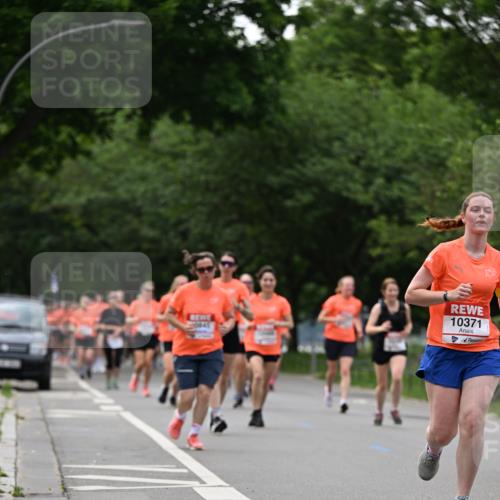 15.06.2025 - REWE Women's Run Dr. Thomas Lammeyer http://msf.ph/oto/7934698 15.06.2025 09:18:39 Laufen 140, 10371 meine-sportfotos.de