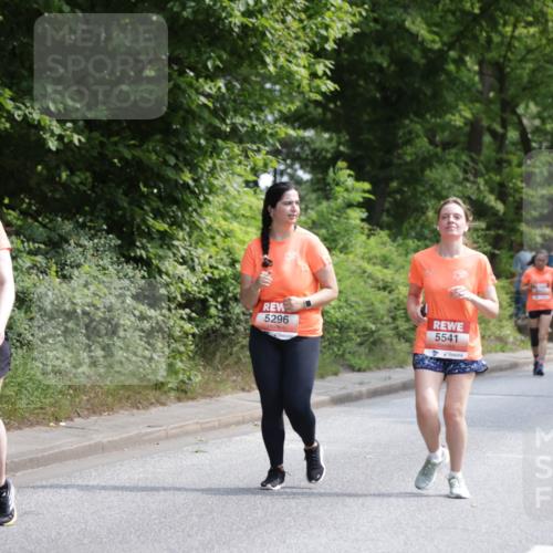 15.06.2025 - REWE Women's Run Jannik Wohlers http://msf.ph/oto/7934705 15.06.2025 10:12:27 Laufen 5630, 5296, 5541 meine-sportfotos.de
