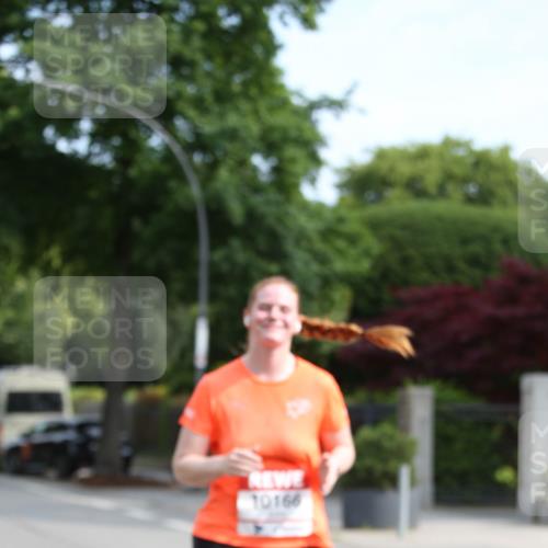15.06.2025 - REWE Women's Run Jannik Wohlers http://msf.ph/oto/7934720 15.06.2025 09:52:24 Laufen 10166 meine-sportfotos.de