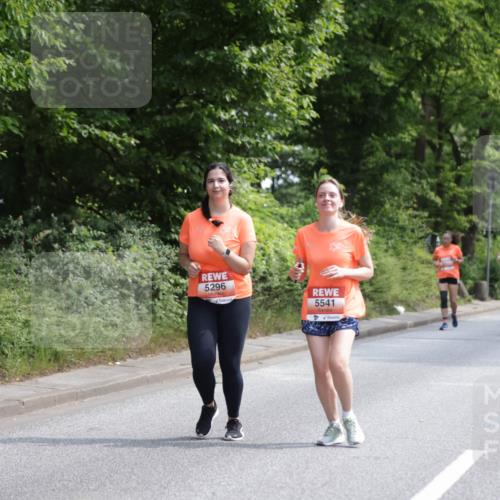 15.06.2025 - REWE Women's Run Jannik Wohlers http://msf.ph/oto/7934800 15.06.2025 10:12:28 Laufen 5630, 5296, 5541 meine-sportfotos.de