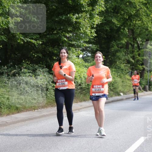 15.06.2025 - REWE Women's Run Jannik Wohlers http://msf.ph/oto/7934807 15.06.2025 10:12:28 Laufen 5630, 5296, 5541 meine-sportfotos.de
