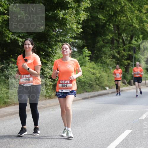 15.06.2025 - REWE Women's Run Jannik Wohlers http://msf.ph/oto/7934829 15.06.2025 10:12:28 Laufen 5296, 5541 meine-sportfotos.de