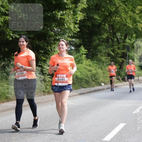 15.06.2025 - REWE Women's Run Jannik Wohlers http://msf.ph/oto/7934841 15.06.2025 10:12:29 Laufen 5296, 5541 meine-sportfotos.de