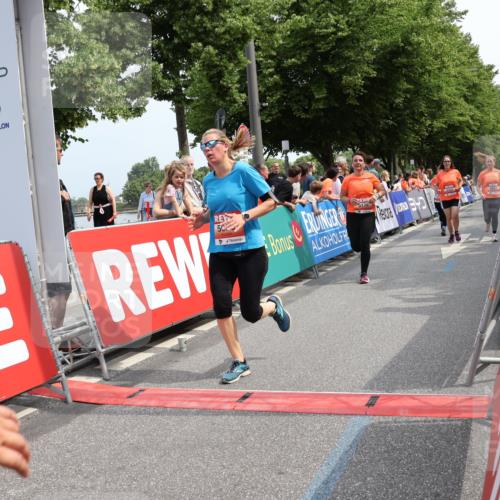 15.06.2025 - REWE Women's Run Strokosch-Dieckow http://msf.ph/oto/7934846 15.06.2025 11:07:57 Ziel 5050, 5138, 5181, 5231, 5350, 5351, 5357, 5509, 5603, 5634 meine-sportfotos.de