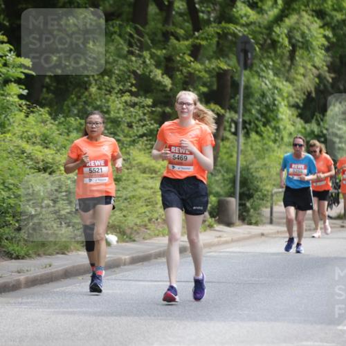 15.06.2025 - REWE Women's Run Jannik Wohlers http://msf.ph/oto/7934859 15.06.2025 10:12:31 Laufen 5521, 5469, 5255, 604 meine-sportfotos.de