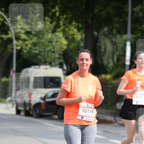 15.06.2025 - REWE Women's Run Jannik Wohlers http://msf.ph/oto/7934886 15.06.2025 09:52:44 Laufen 10116, 10800 meine-sportfotos.de