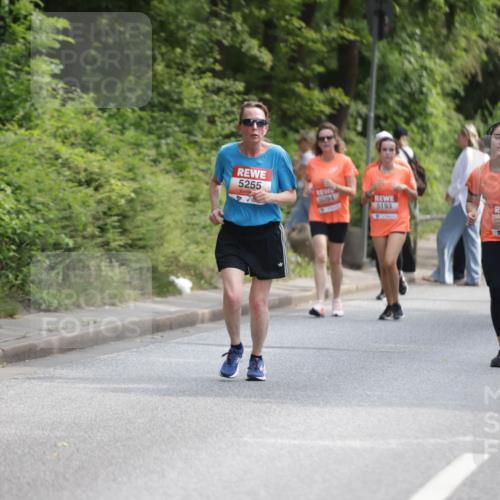 15.06.2025 - REWE Women's Run Jannik Wohlers http://msf.ph/oto/7934951 15.06.2025 10:12:36 Laufen 5255, 5094, 5193, 041 meine-sportfotos.de