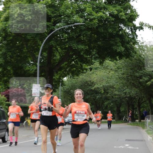 15.06.2025 - REWE Women's Run Jannik Wohlers http://msf.ph/oto/7935009 15.06.2025 08:25:50 Laufen 070, 10754 meine-sportfotos.de