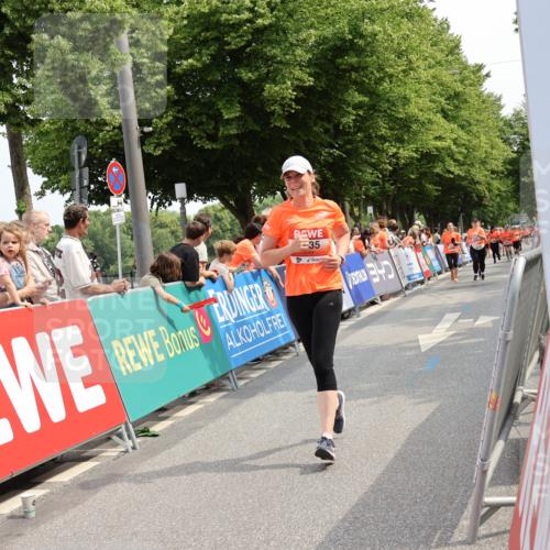 15.06.2025 - REWE Women's Run Strokosch-Dieckow http://msf.ph/oto/7935049 15.06.2025 11:08:20 Ziel 5135, 5643 meine-sportfotos.de