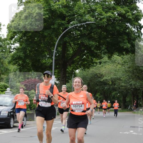 15.06.2025 - REWE Women's Run Jannik Wohlers http://msf.ph/oto/7935064 15.06.2025 08:25:50 Laufen 10016, 10, 10754 meine-sportfotos.de