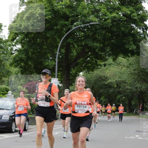 15.06.2025 - REWE Women's Run Jannik Wohlers http://msf.ph/oto/7935071 15.06.2025 08:25:50 Laufen 10016, 10754 meine-sportfotos.de