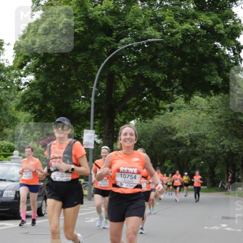 15.06.2025 - REWE Women's Run Jannik Wohlers http://msf.ph/oto/7935086 15.06.2025 08:25:51 Laufen 10754 meine-sportfotos.de