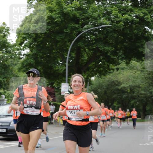 15.06.2025 - REWE Women's Run Jannik Wohlers http://msf.ph/oto/7935115 15.06.2025 08:25:51 Laufen 102, 1075 meine-sportfotos.de