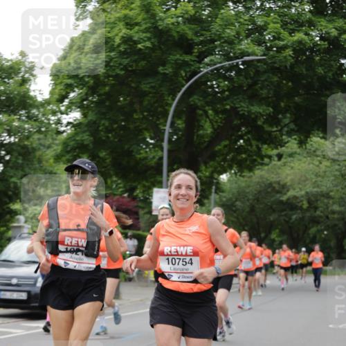 15.06.2025 - REWE Women's Run Jannik Wohlers http://msf.ph/oto/7935118 15.06.2025 08:25:51 Laufen 102, 10754, 076 meine-sportfotos.de