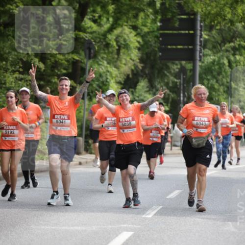 15.06.2025 - REWE Women's Run Jannik Wohlers http://msf.ph/oto/7935179 15.06.2025 10:12:42 Laufen 5094, 5193, 5041, 59, 5039, 5215, 5040, 2470, 5414 meine-sportfotos.de