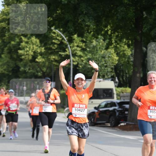 15.06.2025 - REWE Women's Run Jannik Wohlers http://msf.ph/oto/7935195 15.06.2025 09:52:59 Laufen 10427 meine-sportfotos.de