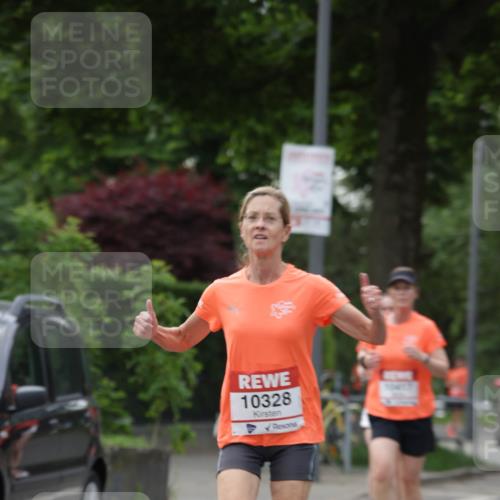 15.06.2025 - REWE Women's Run Jannik Wohlers http://msf.ph/oto/7935253 15.06.2025 08:25:55 Laufen 10328 meine-sportfotos.de