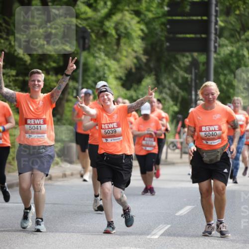 15.06.2025 - REWE Women's Run Jannik Wohlers http://msf.ph/oto/7935255 15.06.2025 10:12:43 Laufen 5193, 5041, 5039, 5040, 5216, 6414 meine-sportfotos.de