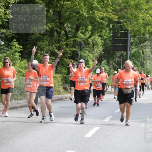 15.06.2025 - REWE Women's Run Jannik Wohlers http://msf.ph/oto/7935314 15.06.2025 10:12:44 Laufen 5041, 5039, 509, 5193, 5215, 5040 meine-sportfotos.de