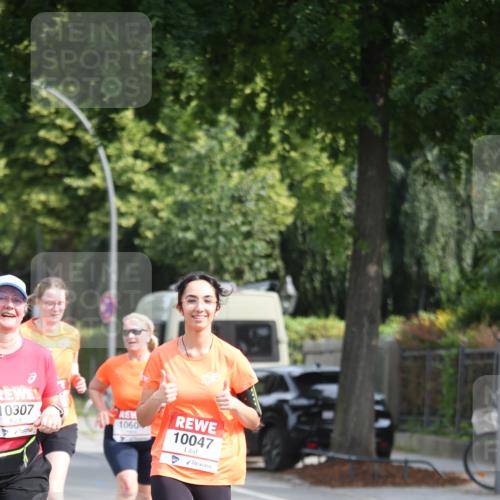 15.06.2025 - REWE Women's Run Jannik Wohlers http://msf.ph/oto/7935349 15.06.2025 09:53:04 Laufen 10307, 1060, 10047 meine-sportfotos.de