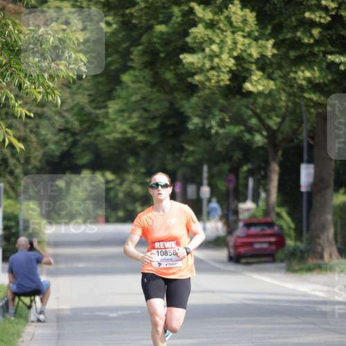 15.06.2025 - REWE Women's Run Jannik Wohlers http://msf.ph/oto/7935387 15.06.2025 08:40:27 Laufen 10858 meine-sportfotos.de