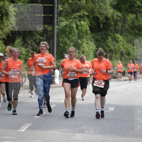 15.06.2025 - REWE Women's Run Jannik Wohlers http://msf.ph/oto/7935409 15.06.2025 10:12:49 Laufen 5215, 8, 055, 396, 5056, 5658, 5414, 5198 meine-sportfotos.de