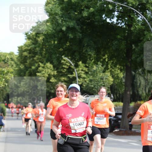 15.06.2025 - REWE Women's Run Jannik Wohlers http://msf.ph/oto/7935416 15.06.2025 09:53:06 Laufen 10641, 10307 meine-sportfotos.de