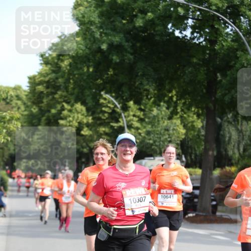 15.06.2025 - REWE Women's Run Jannik Wohlers http://msf.ph/oto/7935424 15.06.2025 09:53:06 Laufen 10307, 10641 meine-sportfotos.de