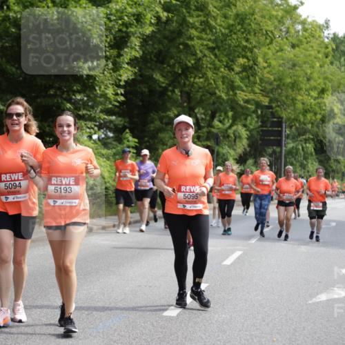 15.06.2025 - REWE Women's Run Jannik Wohlers http://msf.ph/oto/7935489 15.06.2025 10:12:51 Laufen 9, 5094, 5193, 5095, 5414 meine-sportfotos.de