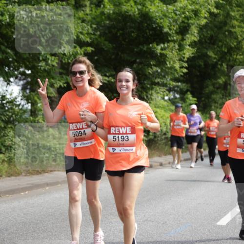 15.06.2025 - REWE Women's Run Jannik Wohlers http://msf.ph/oto/7935532 15.06.2025 10:12:52 Laufen 9, 5094, 5193, 5095 meine-sportfotos.de
