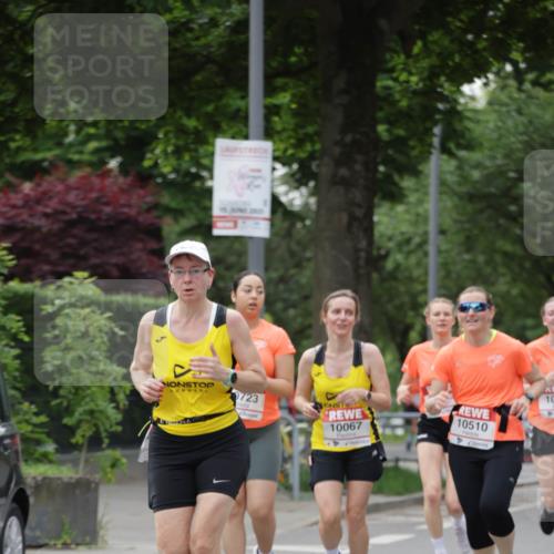 15.06.2025 - REWE Women's Run Jannik Wohlers http://msf.ph/oto/7935594 15.06.2025 08:26:03 Laufen 723, 10067, 10510 meine-sportfotos.de