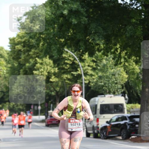 15.06.2025 - REWE Women's Run Jannik Wohlers http://msf.ph/oto/7935595 15.06.2025 09:53:21 Laufen 10215 meine-sportfotos.de