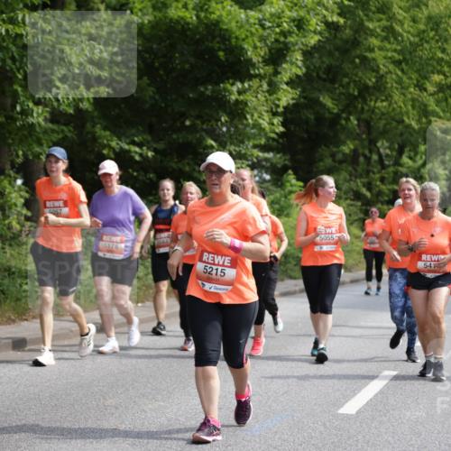 15.06.2025 - REWE Women's Run Jannik Wohlers http://msf.ph/oto/7935616 15.06.2025 10:12:56 Laufen 5057, 5178, 5215, 5055, 54, 5198 meine-sportfotos.de