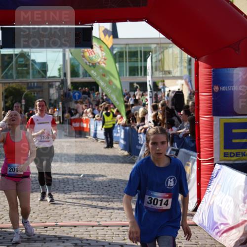 13.06.2025 - Holstenköstenlauf Felixshl http://msf.ph/oto/7935724 13.06.2025 18:04:34 Laufen 2014, 2718, 2806, 3014, 3709 meine-sportfotos.de