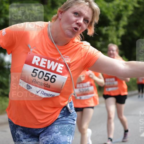15.06.2025 - REWE Women's Run Jannik Wohlers http://msf.ph/oto/7935761 15.06.2025 10:13:00 Laufen 5056, 5306 meine-sportfotos.de