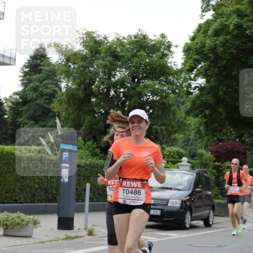 15.06.2025 - REWE Women's Run Jannik Wohlers http://msf.ph/oto/7935763 15.06.2025 08:26:17 Laufen 10, 10486, 1043, 10221 meine-sportfotos.de