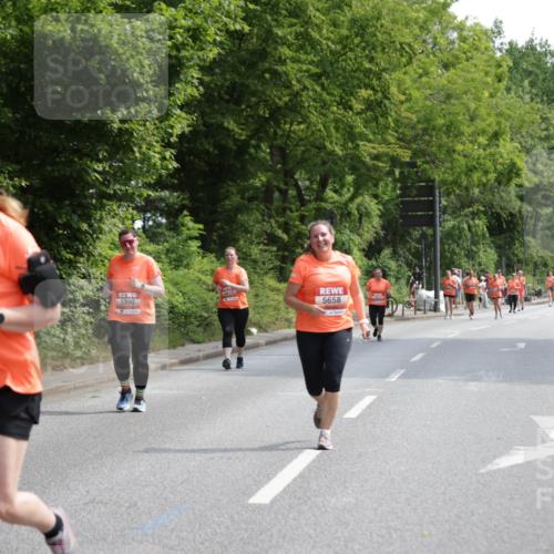 15.06.2025 - REWE Women's Run Jannik Wohlers http://msf.ph/oto/7935779 15.06.2025 10:13:01 Laufen 5473, 5615, 5390, 5658 meine-sportfotos.de